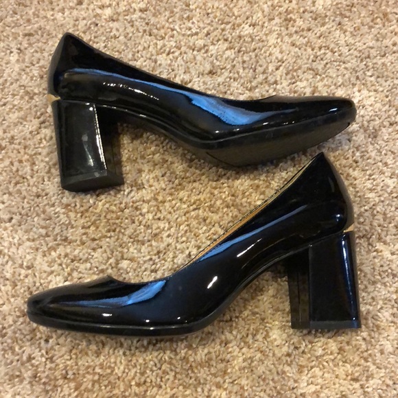 calvin klein patent leather pumps
